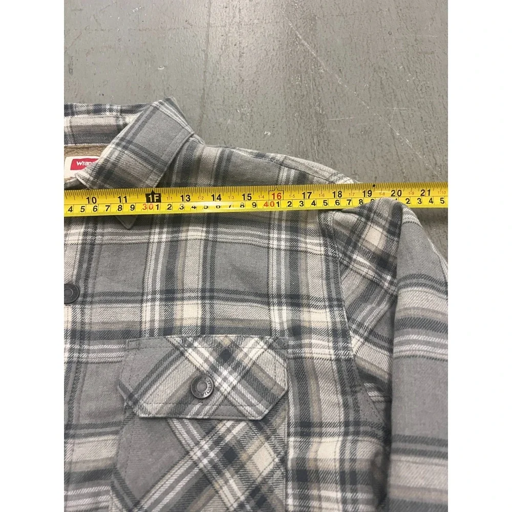 Wrangler Flannel Jacket Men Medium Gray Plaid Sherpa Lined Rugged Lumberjack NWT